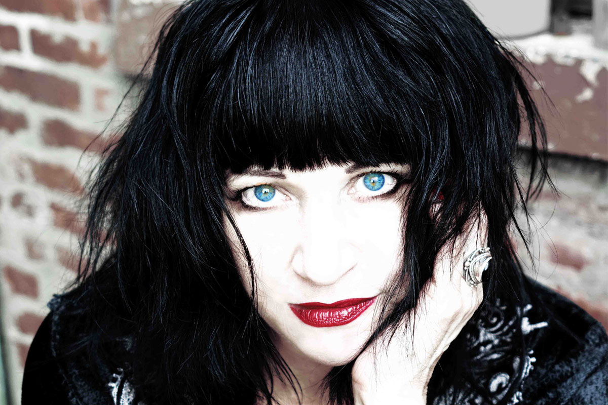 Lydia Lunch - The War Is Never Over